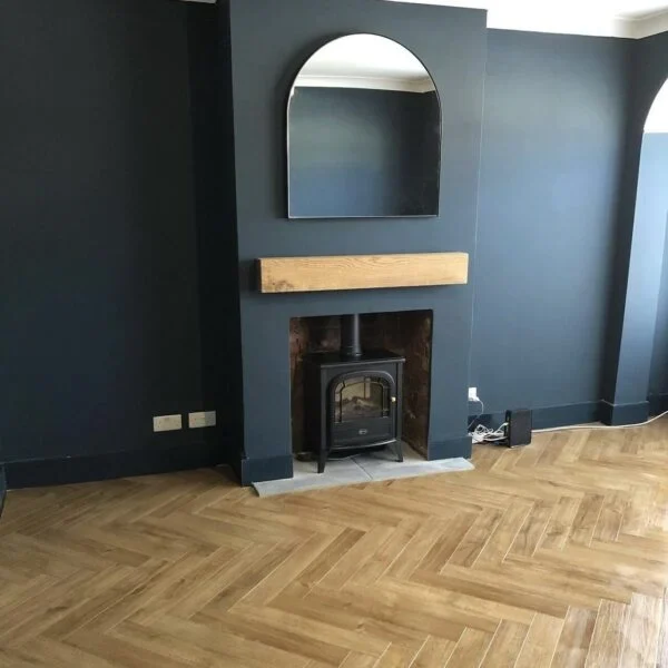 Semi Reno Adventure Harewood Oak 600x600.jpg