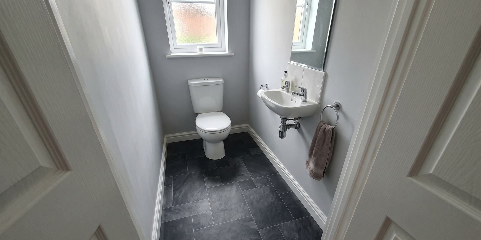Sheet Vinyl Flooring in Battersea, South West London: A Downstairs Toilet Makeover